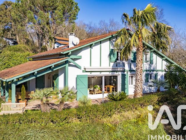 Vente Maison 7 pièces 227 m2 Ascain