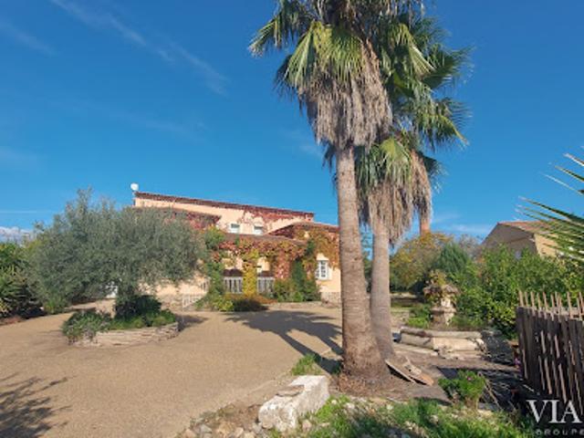 Vente Maison 7 pièces 229 m2 Espondeilhan