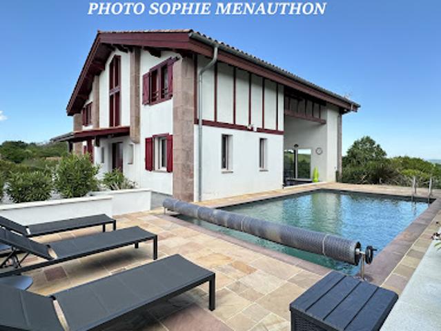 Vente Maison 7 pièces 220 m2 Bayonne