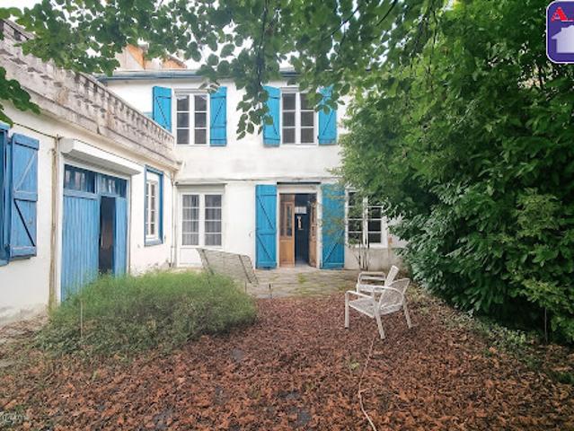 Vente Maison 7 pièces 220 m2 Cazeres