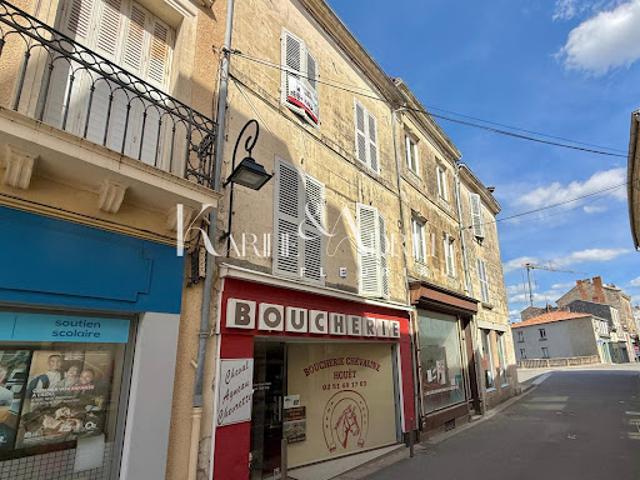 Vente Maison 7 pièces 220 m2 Fontenay le Comte