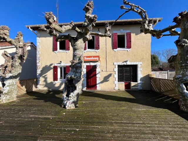 Vente Maison 7 pièces 220 m2 Laluque