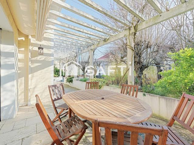 Vente Maison 7 pièces 220 m2 Saint maur des fosses