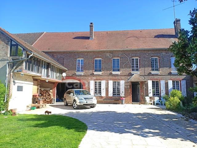 Vente Maison 7 pièces 220 m2 Villechétive