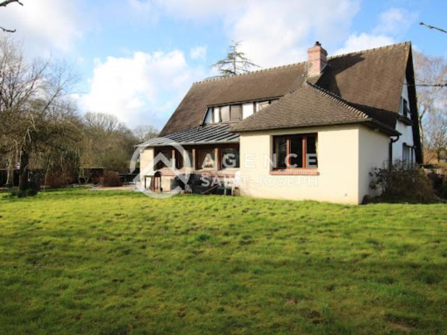 Vente Maison 7 pièces 221 m2 Hénouville