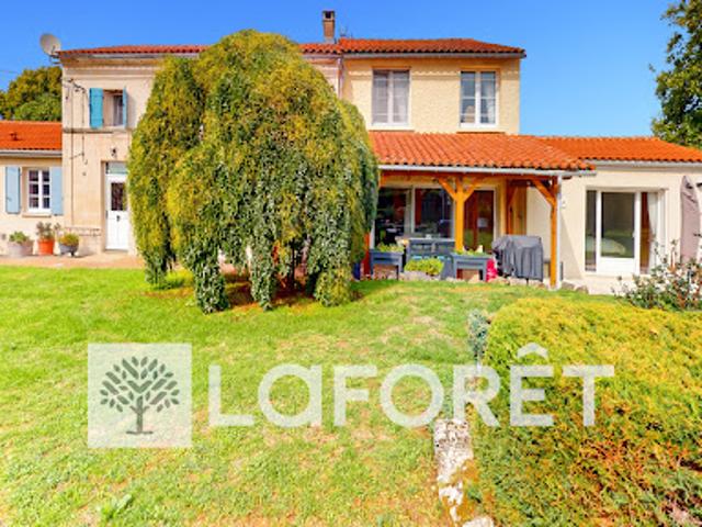 Vente Maison 7 pièces 222 m2 Pons