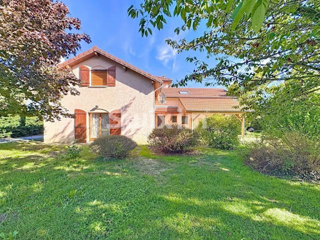 Vente Maison 7 pièces 222.68 m2 Saint Jean de Gonville