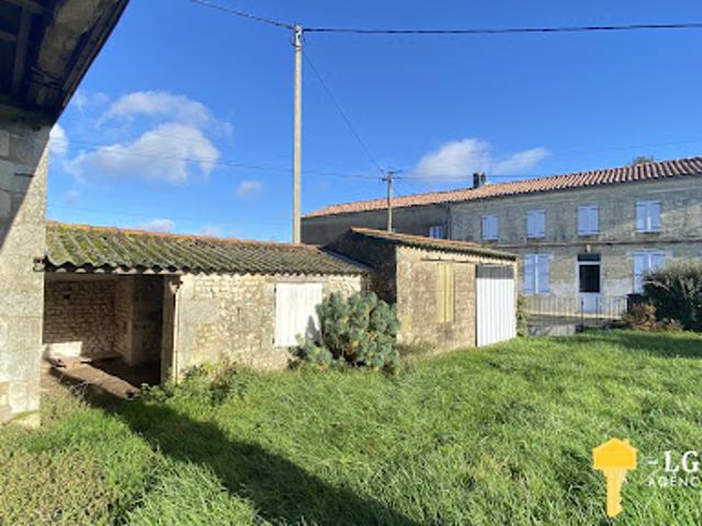 Vente Maison 7 pièces 223 m2 Chenac Saint Seurin d'Uzet