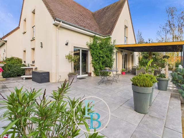 Vente Maison 7 pièces 223 m2 Troarn
