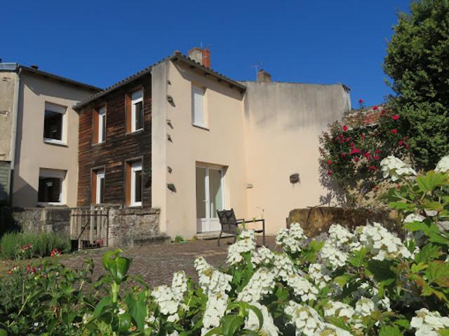 Vente Maison 7 pièces 234 m2 Bellac
