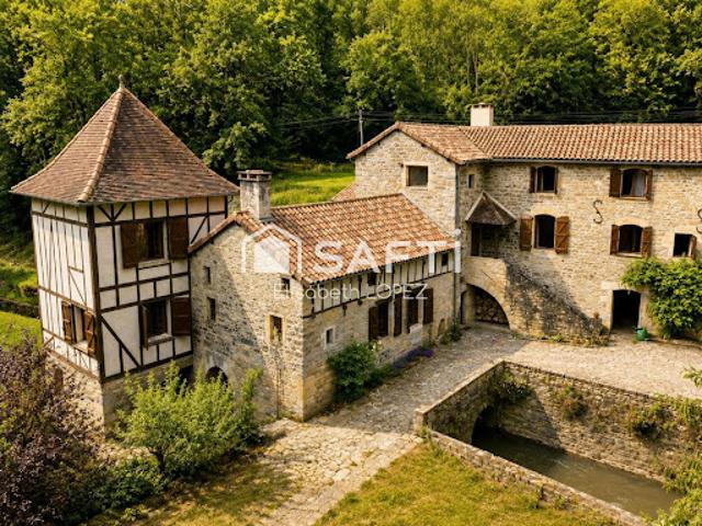 Vente Maison 7 pièces 235 m2 Caylus