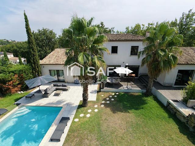 Vente Maison 7 pièces 236 m2 Rochefort du Gard