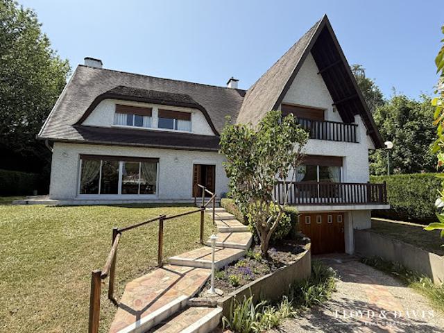Vente Maison 7 pièces 236 m2 Vaucresson