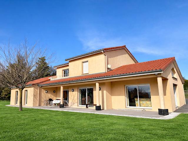 Vente Maison 7 pièces 237 m2 Saint Etienne