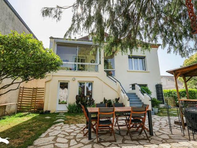 Vente Maison 7 pièces 230 m2 Bergerac