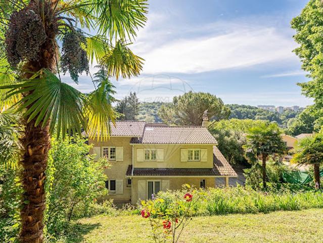 Vente Maison 7 pièces 230 m2 Collonges au Mont d'Or