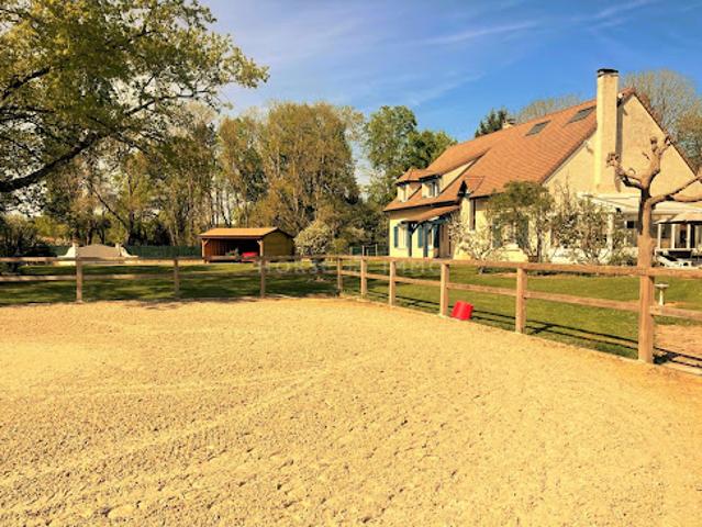 Vente Maison 7 pièces 230 m2 Faremoutiers
