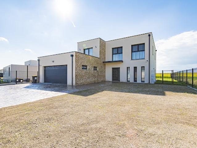 Vente Maison 7 pièces 199 m2 Pomacle