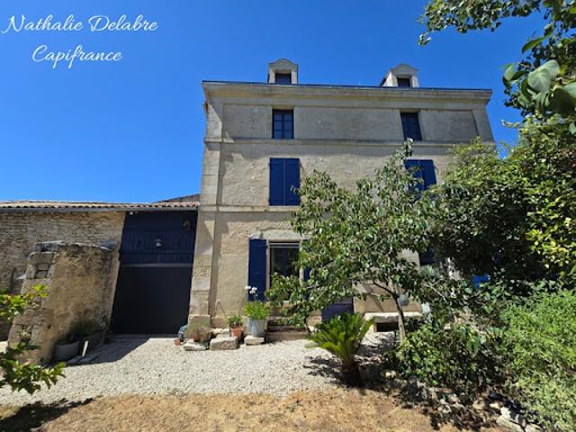 Vente Maison 7 pièces 230 m2 Sainte Eanne