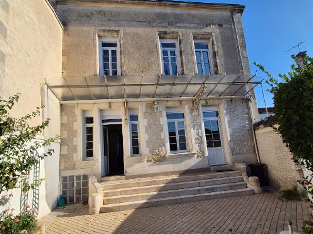 Vente Maison 7 pièces 231 m2 Cognac