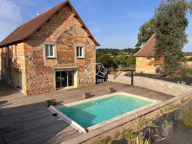 Vente Maison 7 pièces 231 m2 Saint Didier en Brionnais