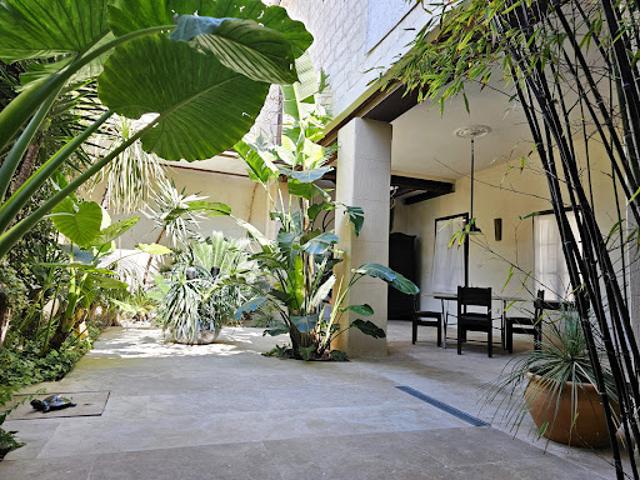 Vente Maison 7 pièces 232 m2 Aigues Mortes