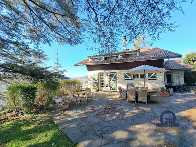 Vente Maison 7 pièces 232 m2 La Tour en Jarez