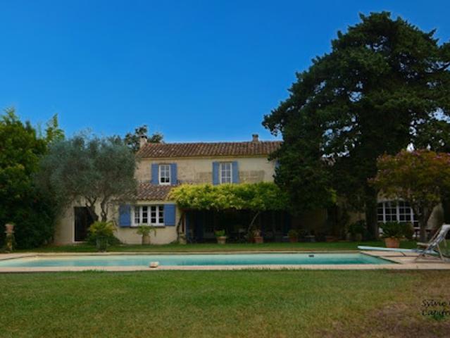 Vente Maison 7 pièces 245 m2 Raphèle lès Arles