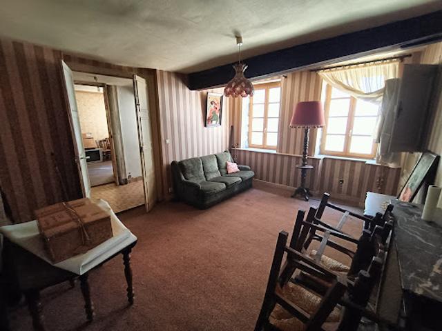 Vente Maison 7 pièces 245 m2 Saint Pourçain sur Sioule
