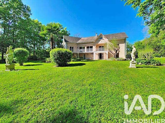 Vente Maison 7 pièces 246 m2 Boissy le Châtel