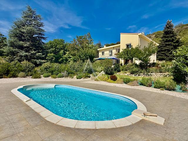 Vente Maison 7 pièces 246 m2 Prades