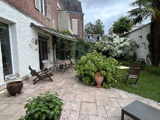 Vente Maison 7 pièces 249.48 m2 Saint Quentin