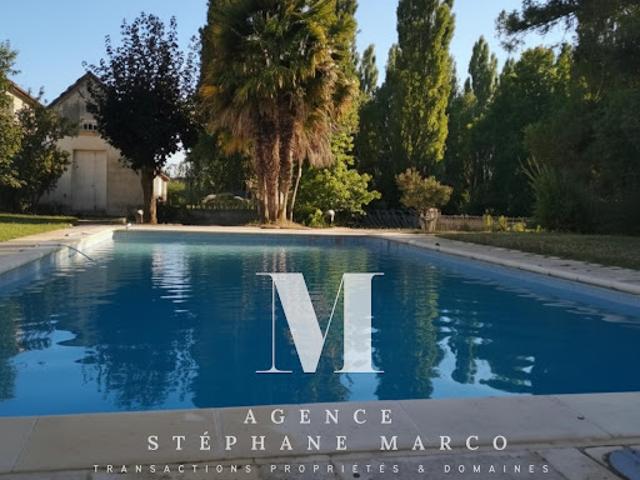 Vente Maison 7 pièces 240 m2 Saintes