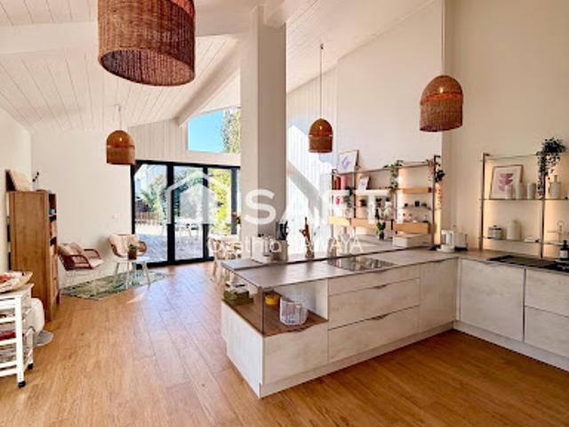 Vente Maison 7 pièces 241 m2 La Teste de Buch