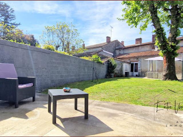 Vente Maison 7 pièces 242.5 m2 Saint Symphorien