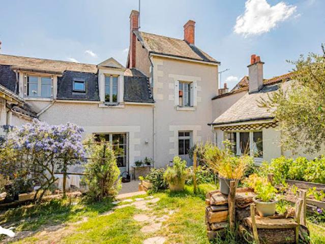 Vente Maison 7 pièces 243 m2 Genillé