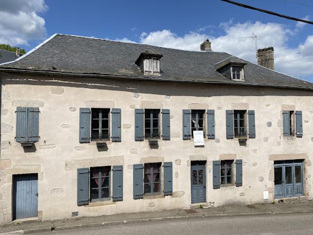 Vente Maison 7 pièces 254 m2 Meymac