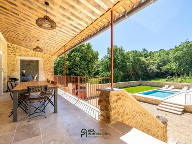 Vente Maison 7 pièces 259 m2 Uzès