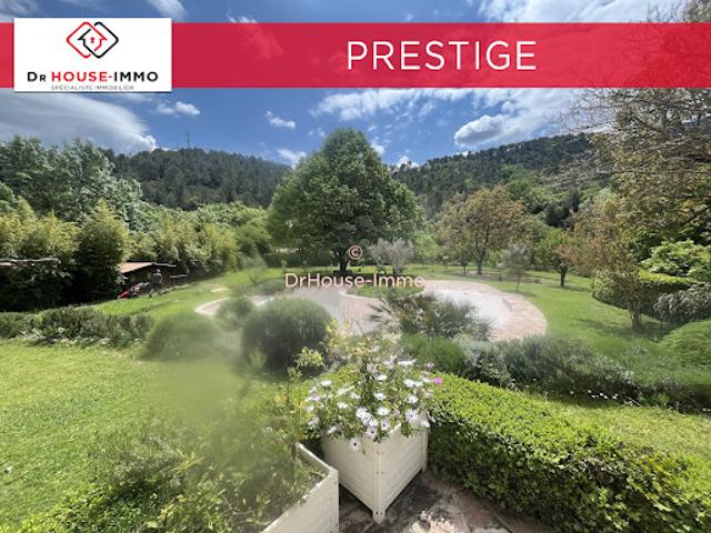 Vente Maison 7 pièces 250 m2 Méounes lès Montrieux