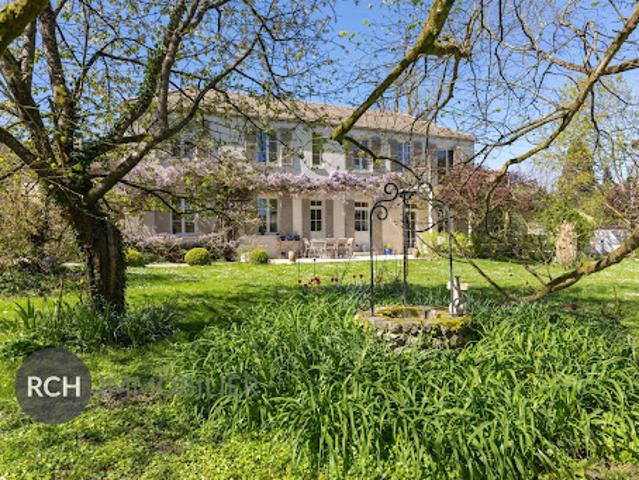 Vente Maison 7 pièces 238.42 m2 Le Tremblay sur Mauldre