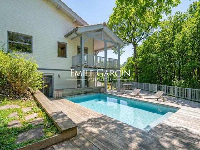 Vente Maison 7 pièces 250 m2 Arbonne