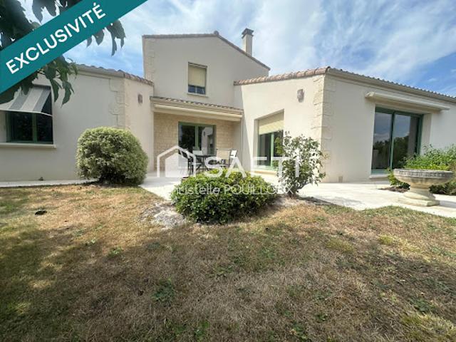 Vente Maison 7 pièces 250 m2 Benet