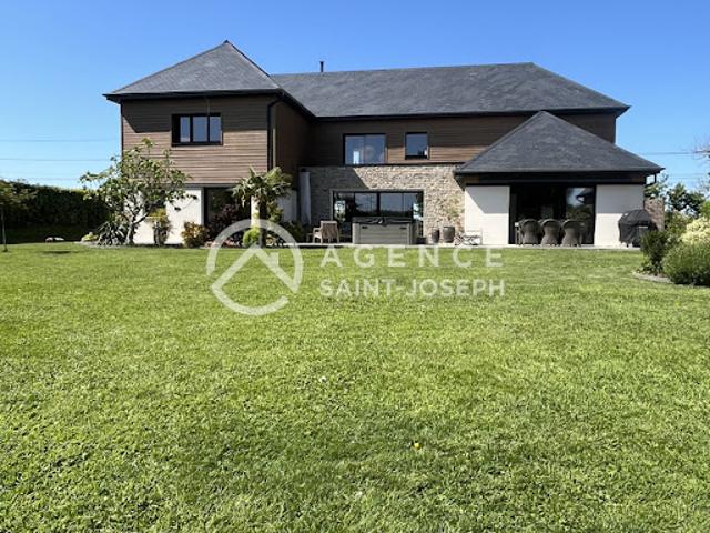 Vente Maison 7 pièces 250 m2 Cany Barville