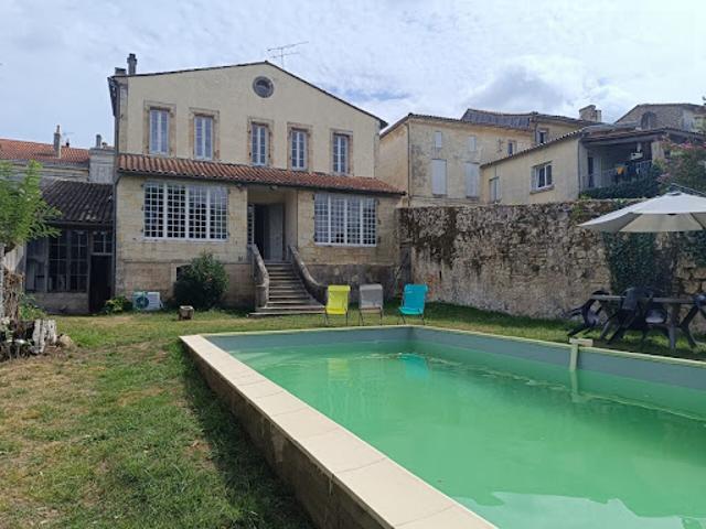 Vente Maison 7 pièces 250 m2 Coutras