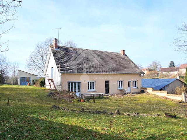 Vente Maison 7 pièces 250 m2 Lapalisse