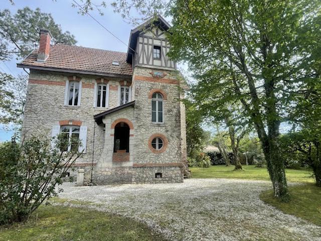Vente Maison 7 pièces 250 m2 Lanton