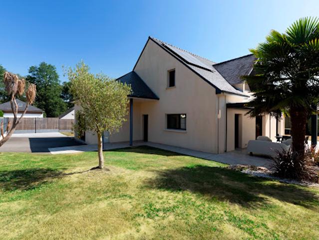 Vente Maison 7 pièces 250 m2 Plumergat