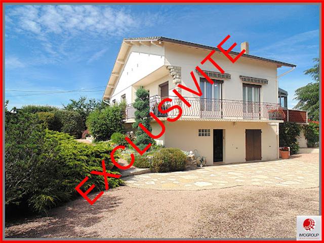 Vente Maison 7 pièces 250 m2 Rongères