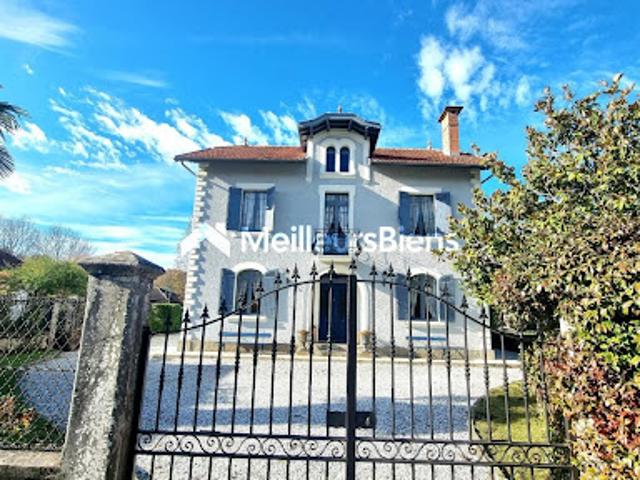 Vente Maison 7 pièces 250 m2 Taller