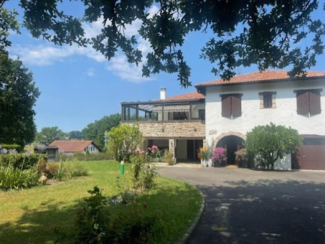 Vente Maison 7 pièces 250 m2 Urrugne